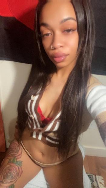 Misty, 22  female escort, Chico