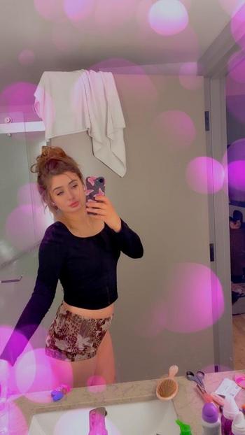 Lily , 23  female escort, Chico