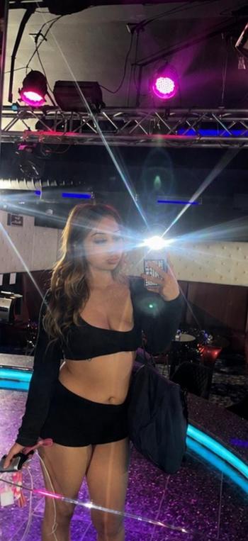 STARR, 21  female escort, Chico